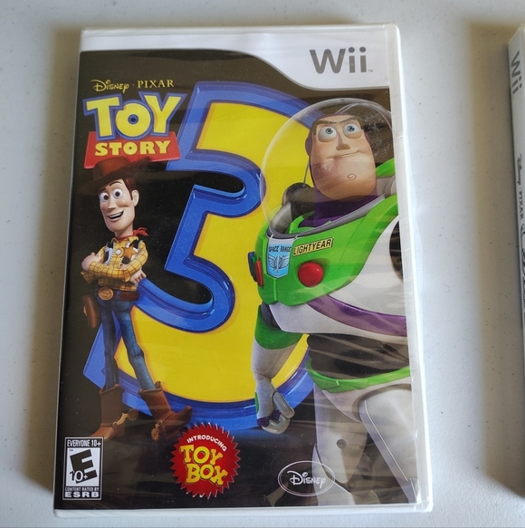 Nintendo Wii Lot Of 2 NEW Sealed Kid's Video Games- Disney Toy Story 3, Cars 2 - Picture 2 of 7